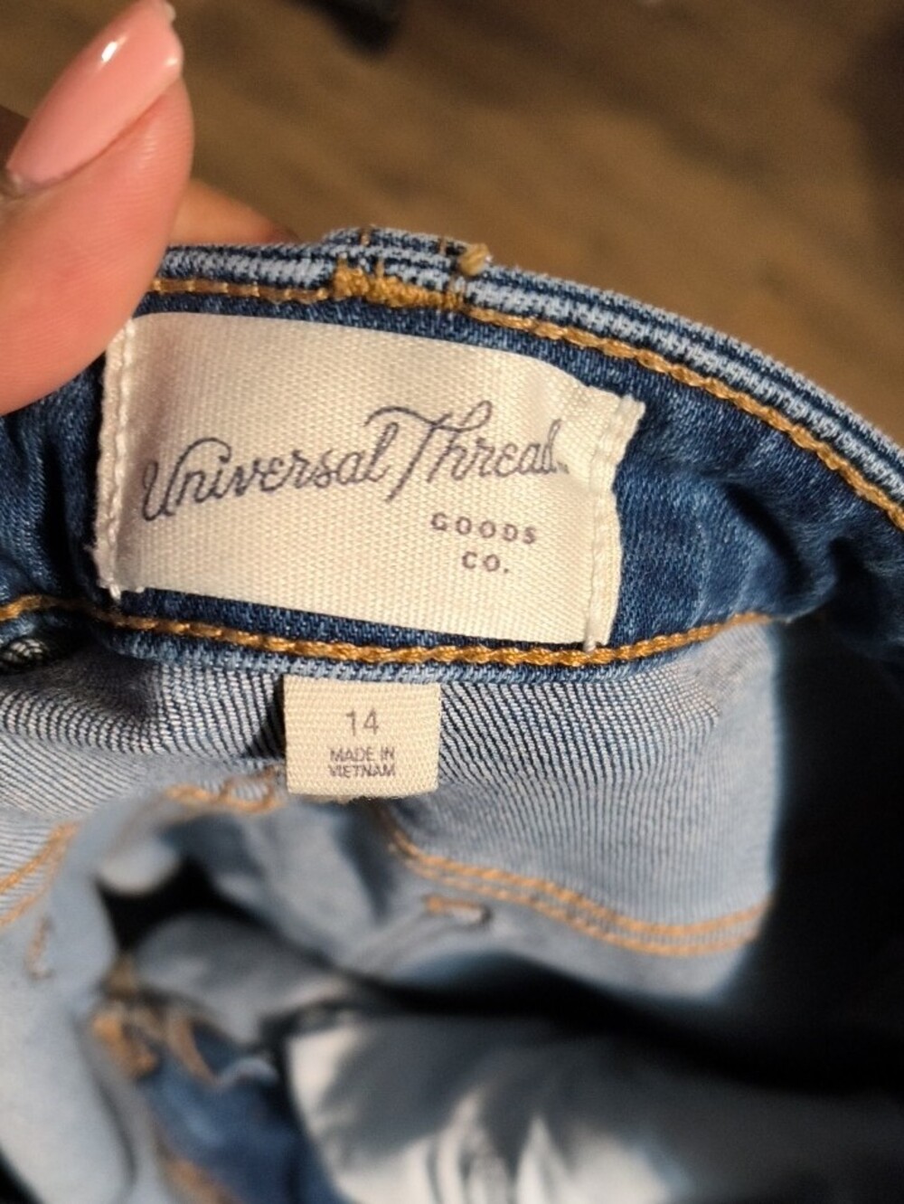 Universal Thread Mid Blue Boyfriend Jeans with Rolled Hem and Knee Distress - Picture 3 of 4